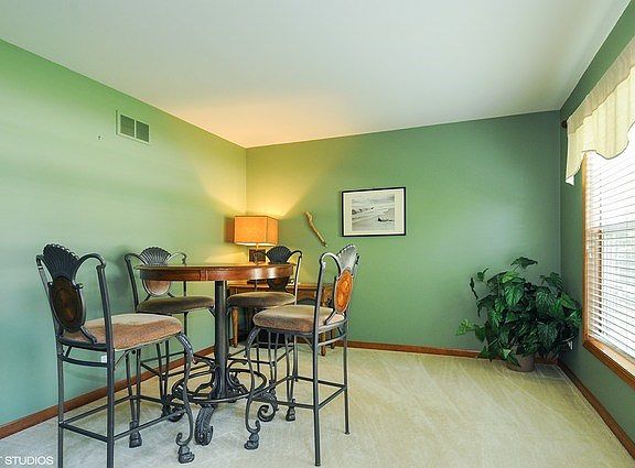 4th image of 25001 W Chelsea Ln