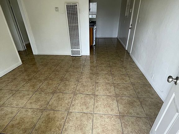 3rd image of 7016 Glasgow Ave #7018