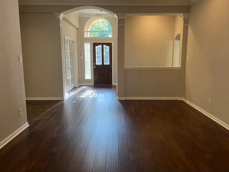 2702 View Mdw — Photo 18