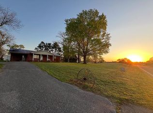 1407 Sharon Rd, Sharon, TN 38255