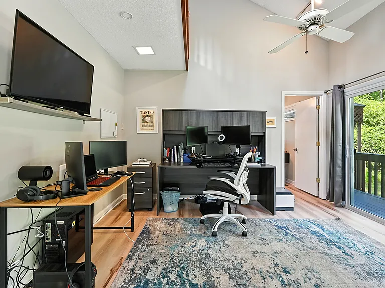 4002 Westfield Dr — Photo 27