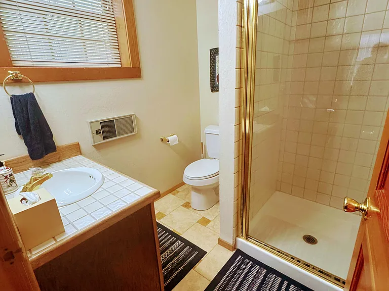 13272 Roundhill Dr — Photo 15