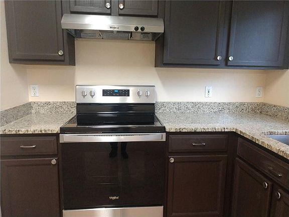 5th image of 3024 Lagoon Ave