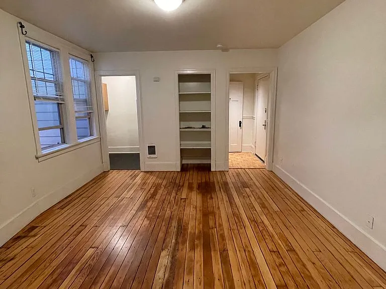 Chester Apartments — Photo 4