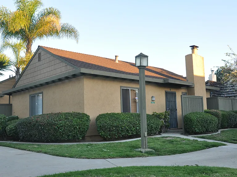 10542 Greenford Dr #21 — Photo 1