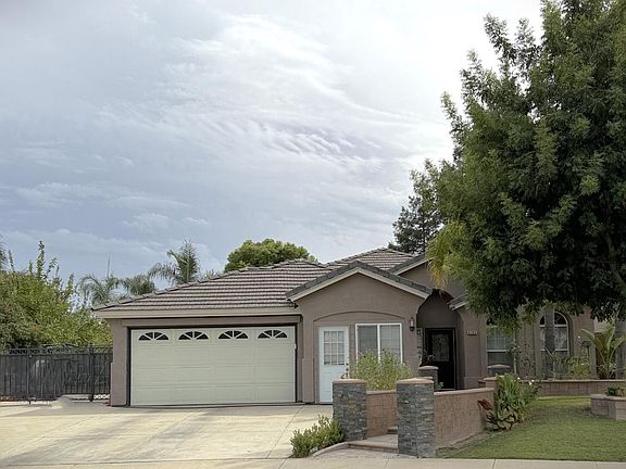 4th image of 9705 Commodore Dr
