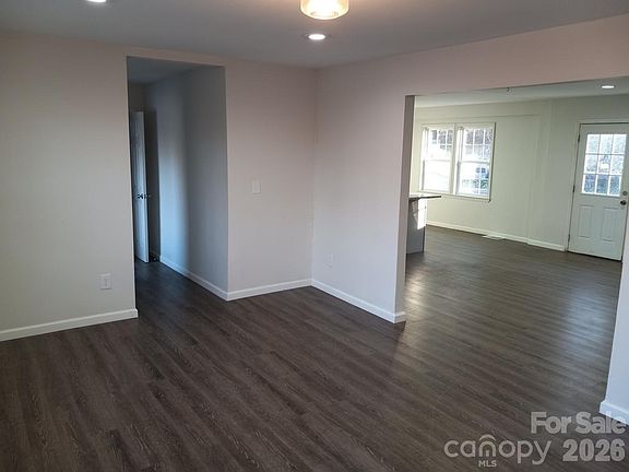 2nd image of 1110 Cherry Mountain Rd