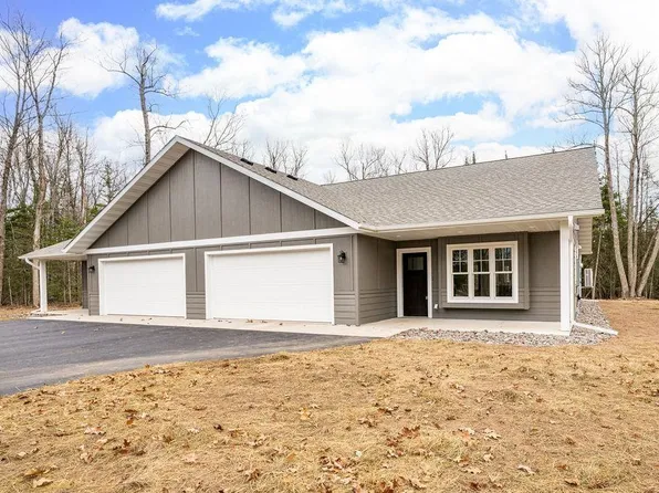 3136 Maple Dr #3136, Cloquet, MN 55720