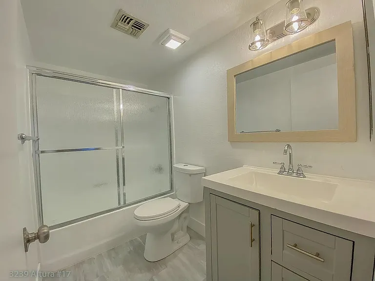 3239 Altura Ave #17 — Photo 10