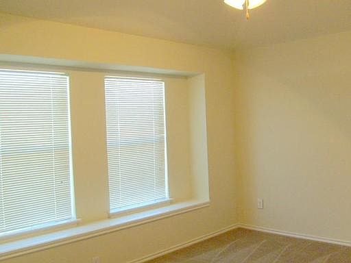 5th image of 819 Nandina Way APT 4