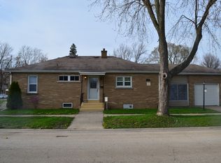 1381 W Hickory St, Kankakee, IL 60901
