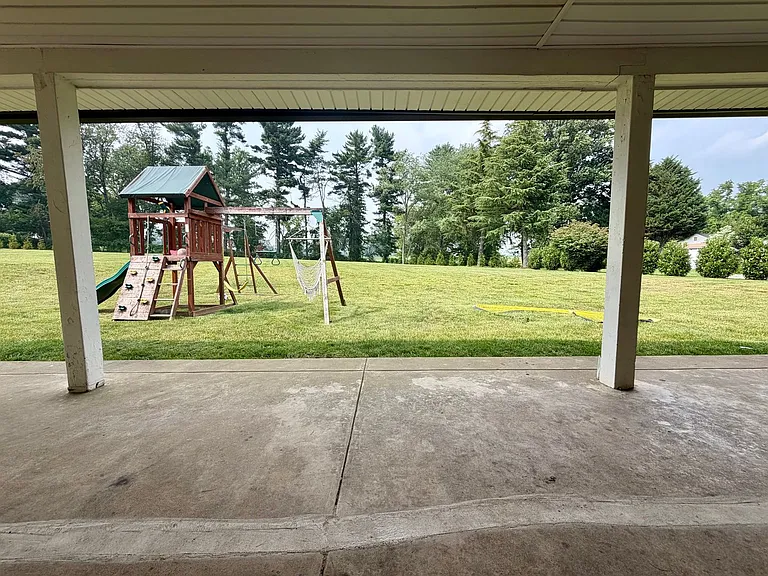 160 N State Rd — Photo 45