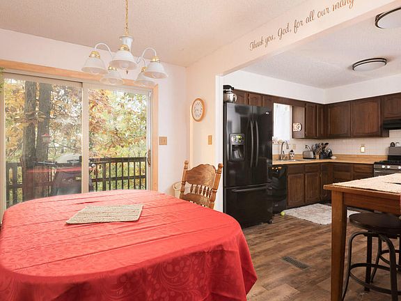 5th image of 1605 Southshire Ln