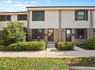 2779 Gananoque Dr #35, Mississauga, ON L5N 2E4