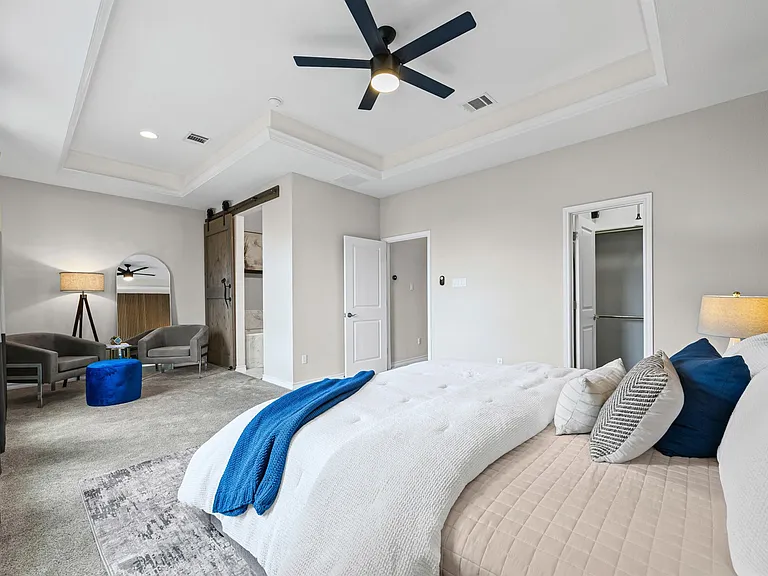 1112 Highknoll Ln #B — Photo 18