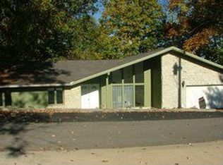 1150 Locust Dr, Martinsville, IN