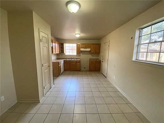 5th image of 8509 Deerfield Dr