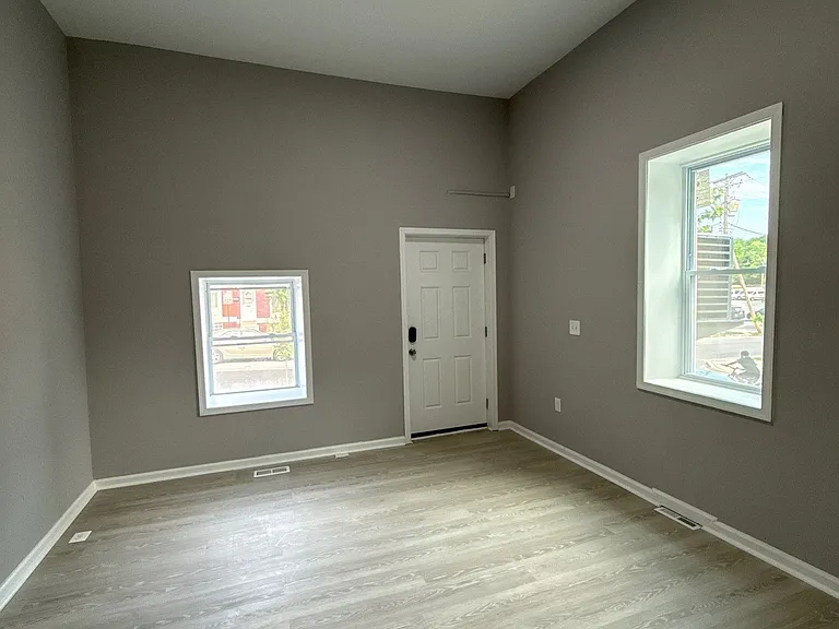 1700 Braddish Ave — Photo 3