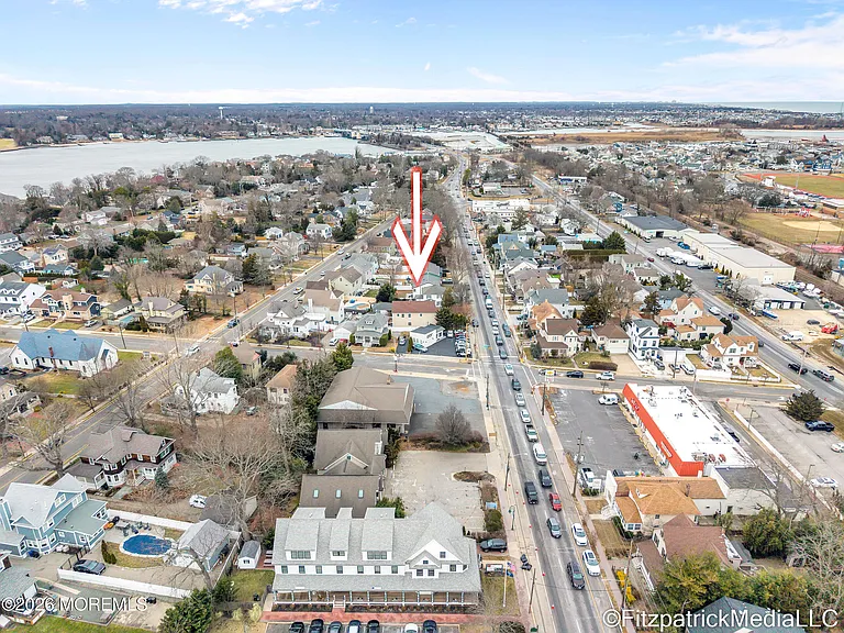 331 Richmond Ave — Photo 33