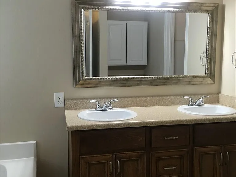 211 Station Way — Photo 28