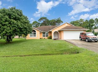 189 Emerson Dr NW, Palm Bay, FL 32907