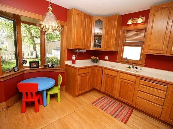 46th-kitchen and bay windows_12222012