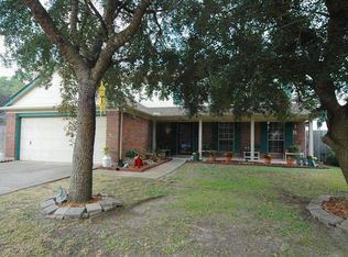 3910 Beechwood Dr, Pearland, TX 77584