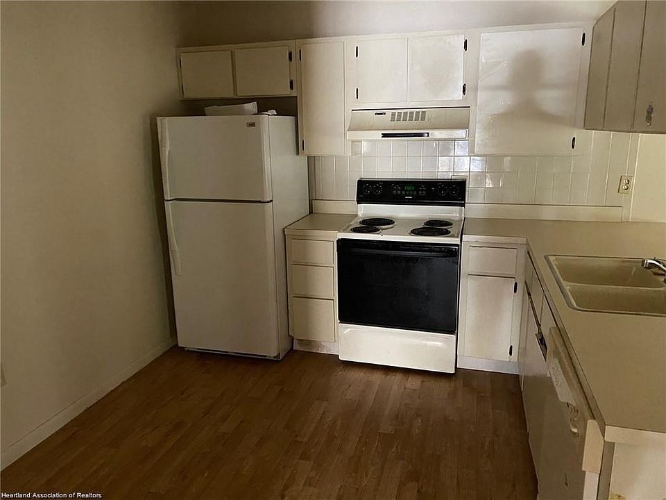 2nd image of 1007 W Pleasant St #2