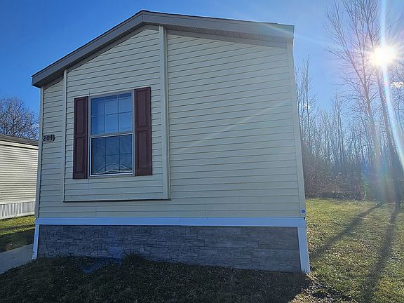 2nd image of 204 Ashford Dr