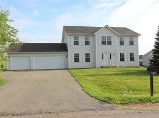 744 Ballymore Rd, Roscoe, IL 61073