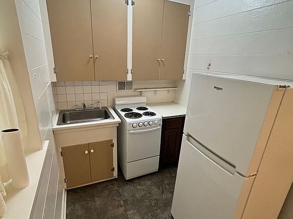 3rd image of 133 1st Ave E #277