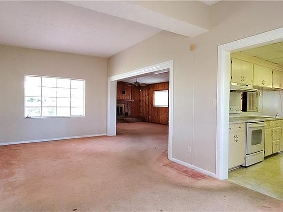 2nd image of 9 Willow Dr