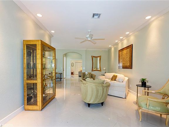 3rd image of 703 Vistana Cir