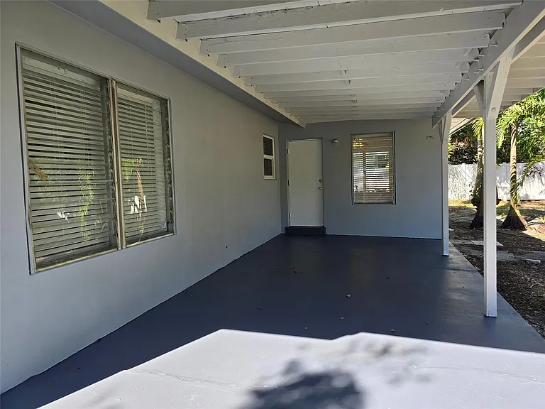 1524 NE 5th Ave — Photo 9