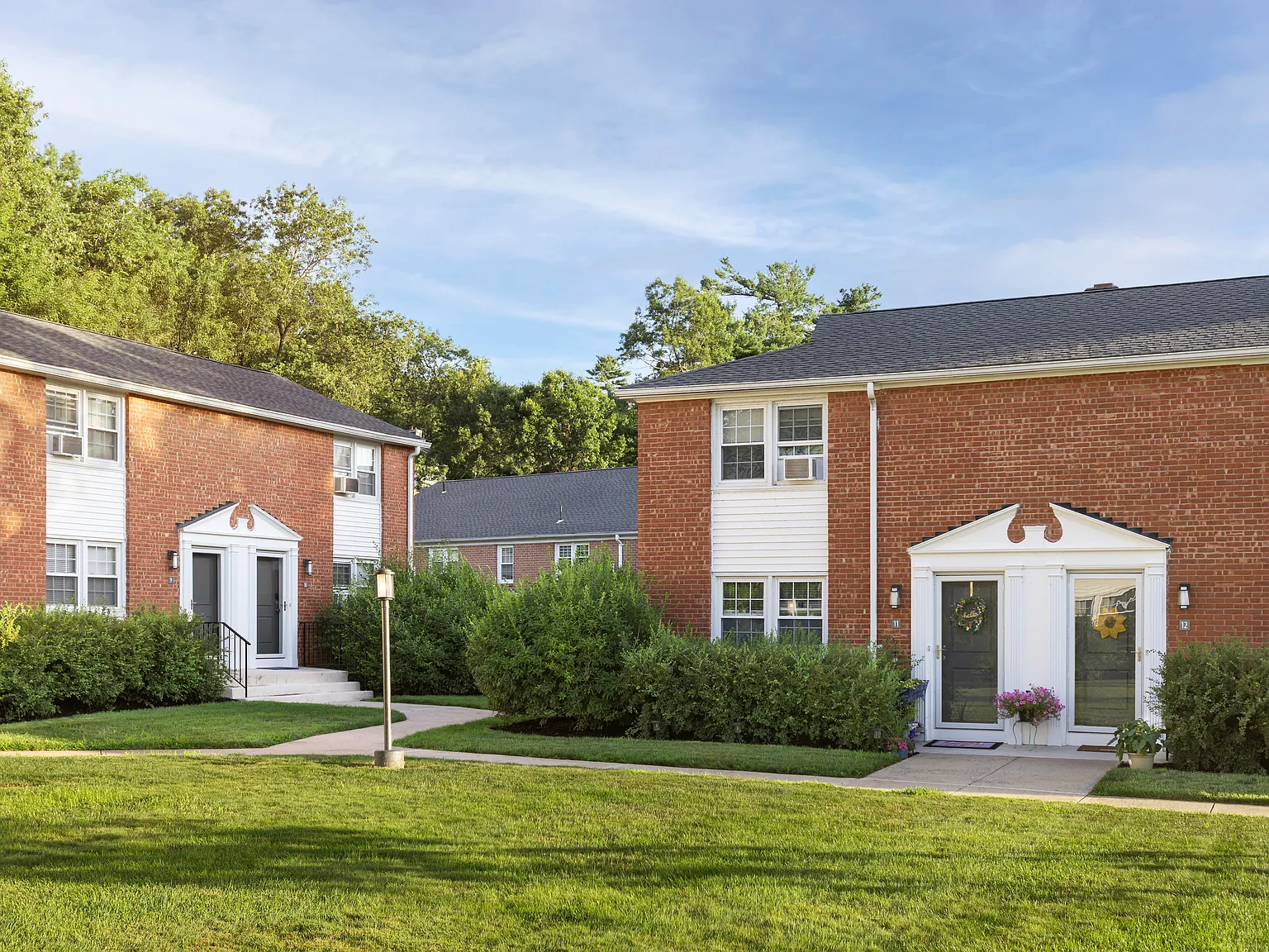 Meadowview Apartments — Photo 3