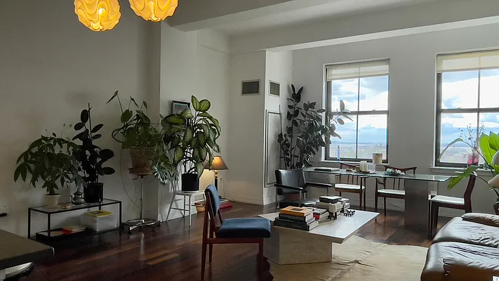 Sold by Compass | media 3