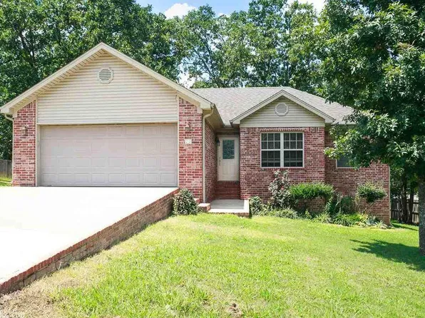20 Twin Lakes Dr, Cabot, AR 72023