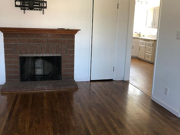 3rd image of 13702 Illinois St