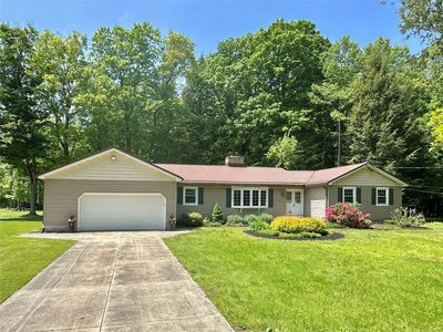 6140 Red Pine Ln, Erie, PA, 16506