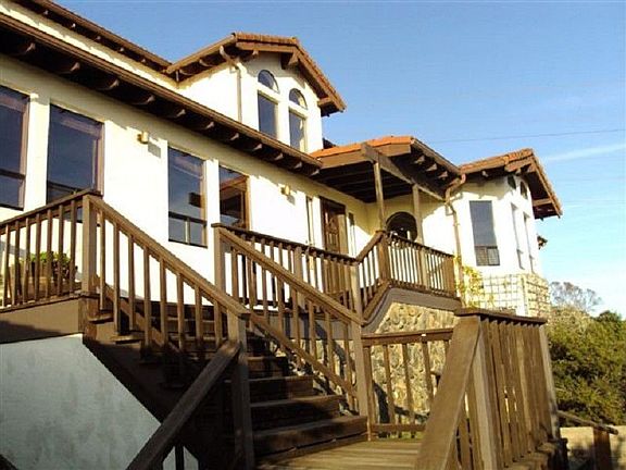 2nd image of 10 Atherton Oaks Dr