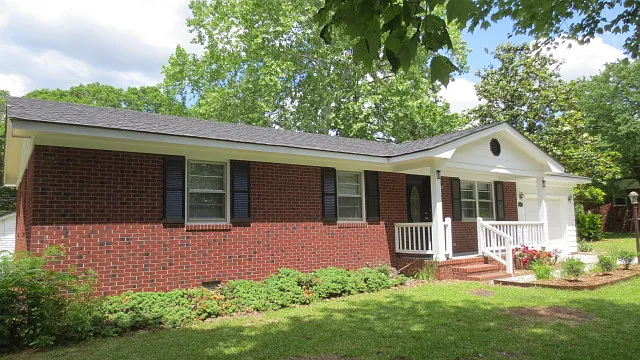 3 bed, 1212 sqft, $1,699 — Photo 3