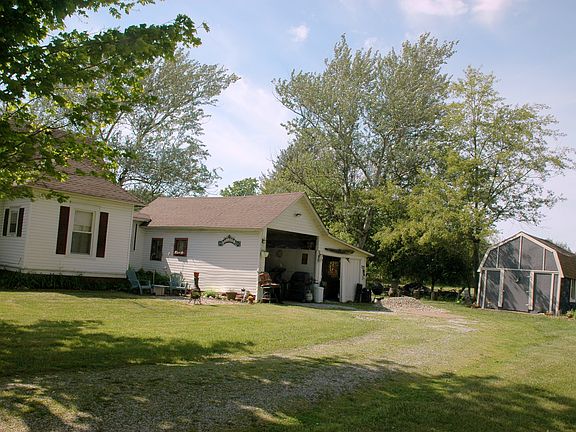 3rd image of 5874 E Railroad Ave
