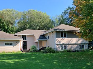 6025 Apple Rd, Shorewood, MN 55331