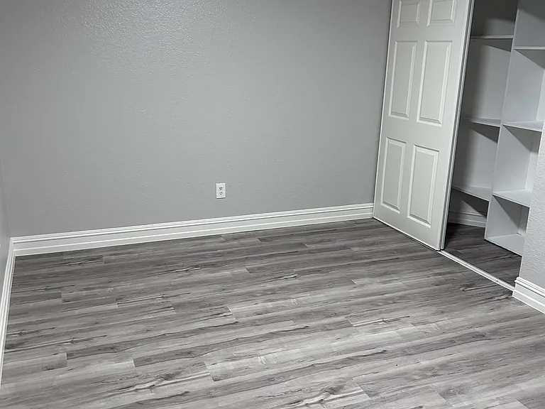 701 King St — Photo 10