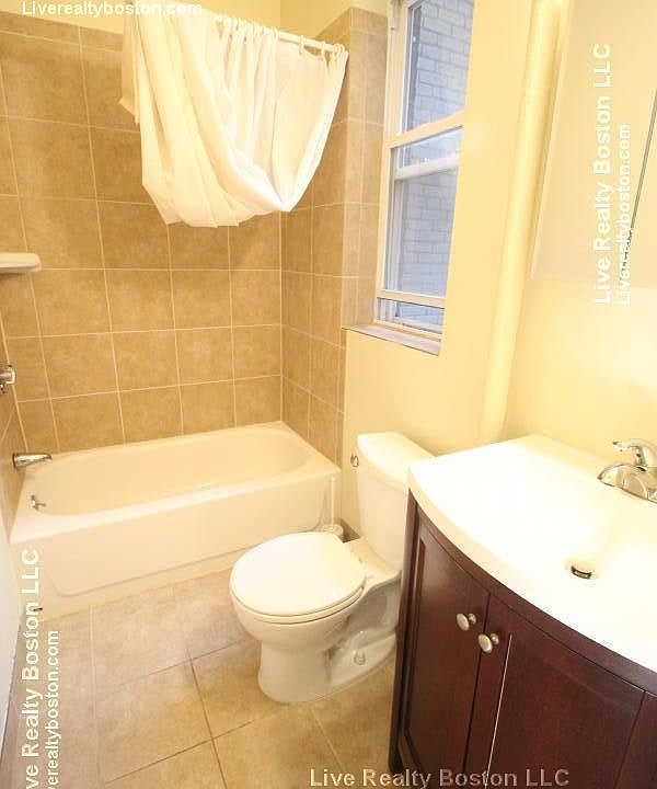 2nd image of 1239 Commonwealth Ave