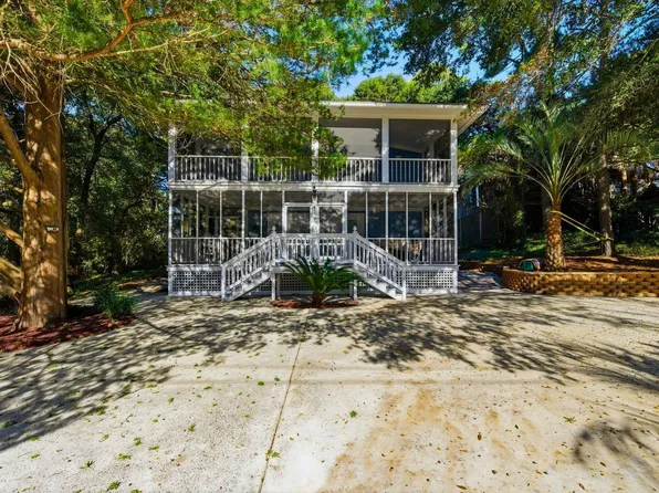 4510 Eyerly St., North Myrtle Beach, SC 29582