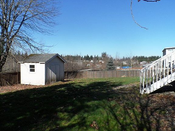 4th image of 22710 129th Avenue Ct E