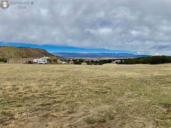 4th image of 440 Twin Pines Ave