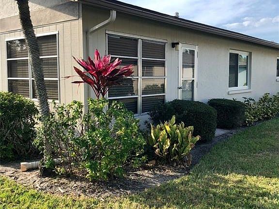 3rd image of 1515 Stewart Dr #118