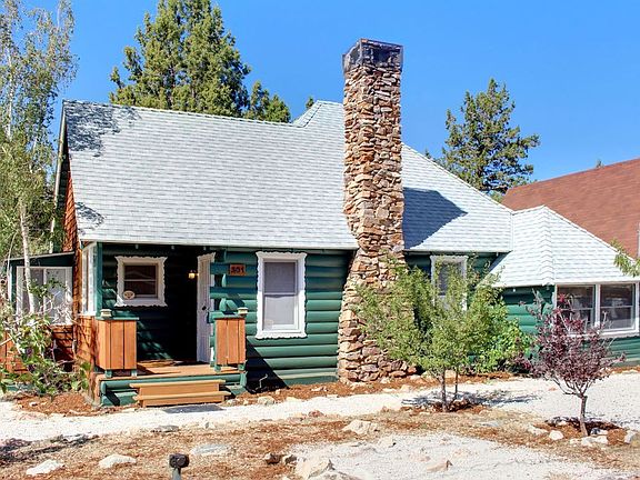 3rd image of 301 E Mountain View Blvd